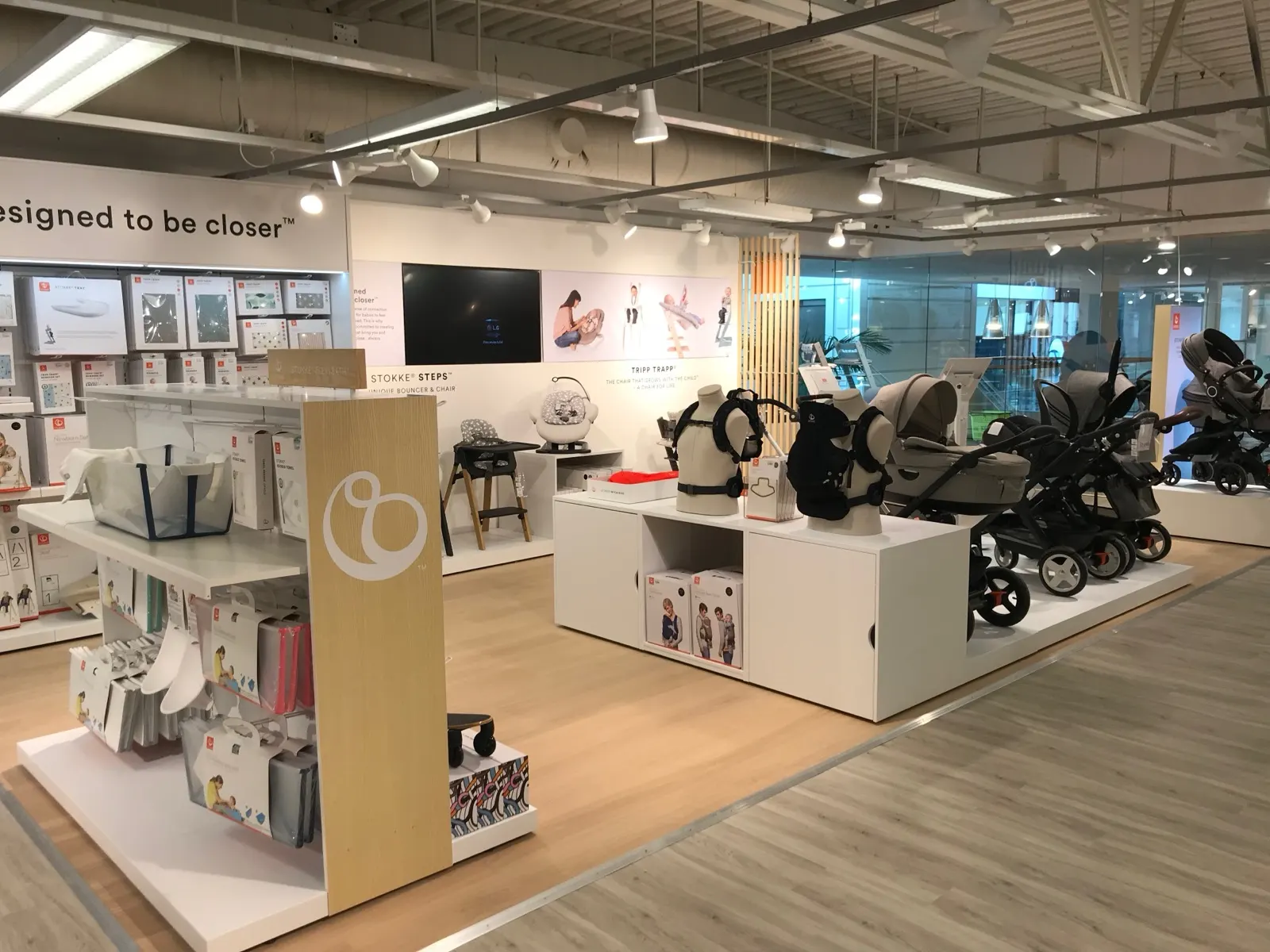 Shop-in-shop för Stokke med produktexponering